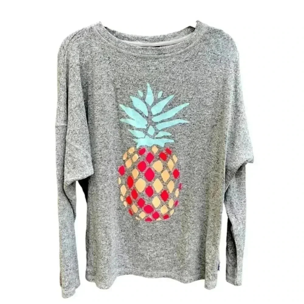 Grey pineapple long sleeve Size M Pineapple, Lightweight, Soft, Vacation A53‎